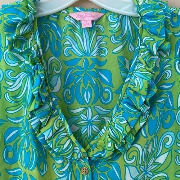 Lilly Pulitzer Sleeveless Silk Ruffle Collar Top. Limeade Purrfect Paradise 2
C - Picture 3 of 9